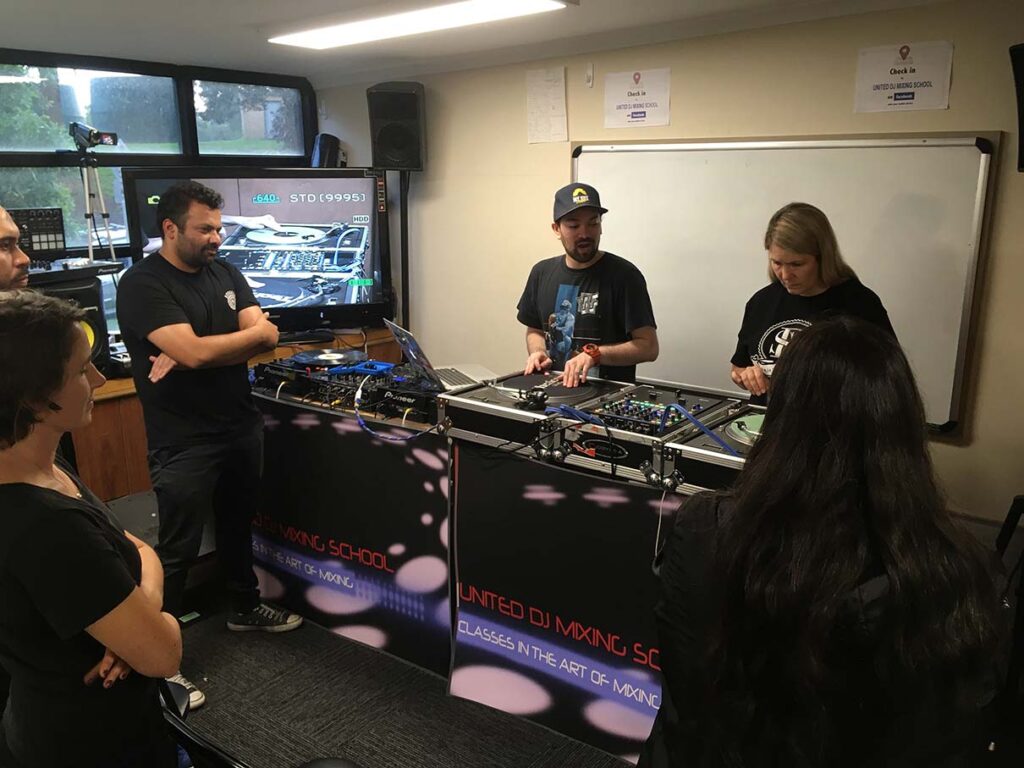 dj school sydney melbourne course learn